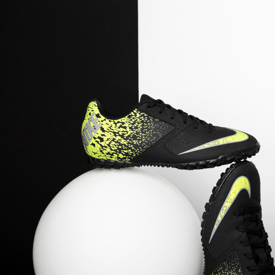 Nature morte en ambiance de Baskets de marque Nike.